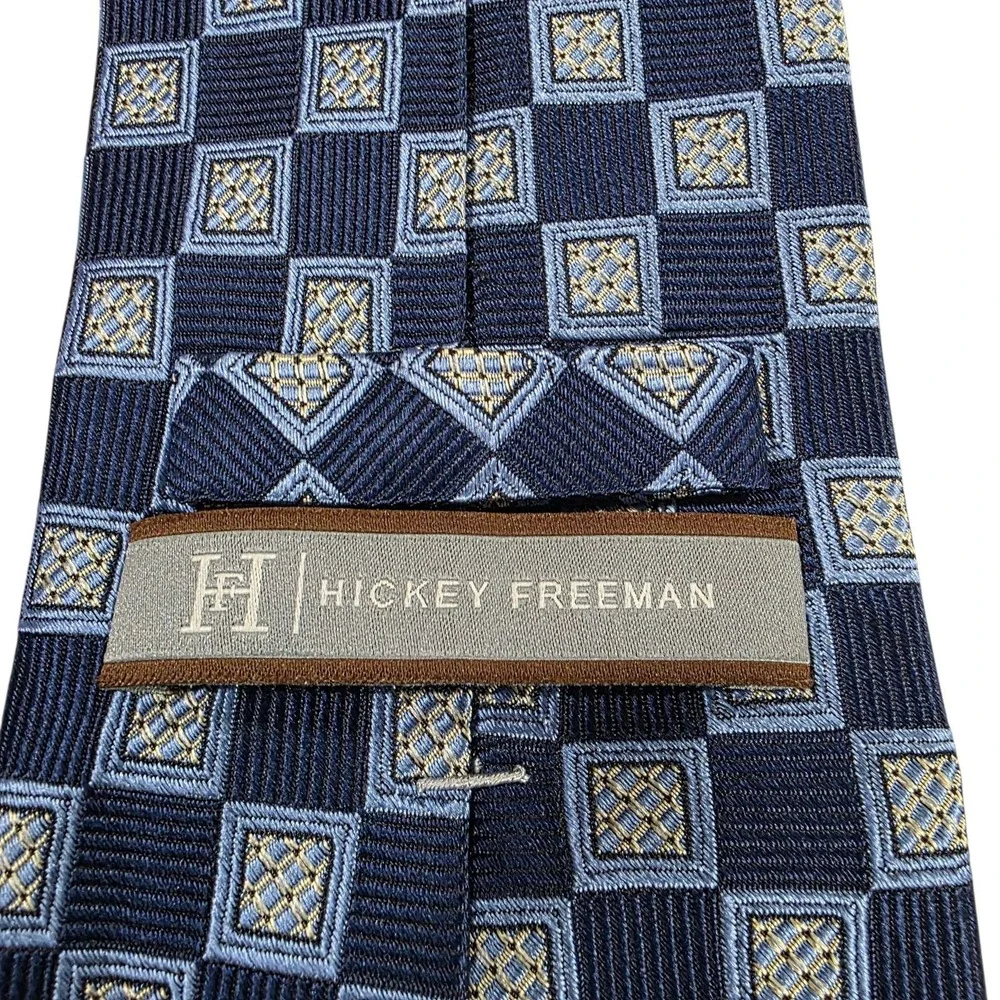 Hickey Freeman Mens Necktie Silk Blue Square Pattern Hand Made‎ in USA Luxury